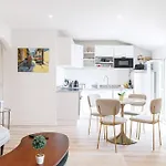 Charming 2 Bedroom Sea View 100m From Monaco Beausoleil