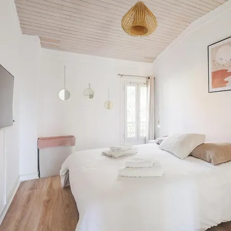 Apartment Charming 2-bedroom With Sea View 150m From Monaco *