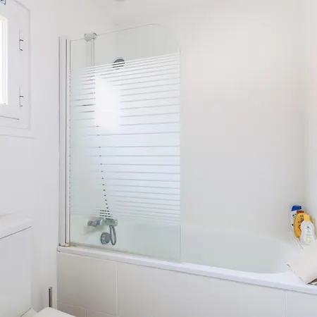 Charming 2-bedroom With Sea View 150m From Monaco Apartment Beausoleil