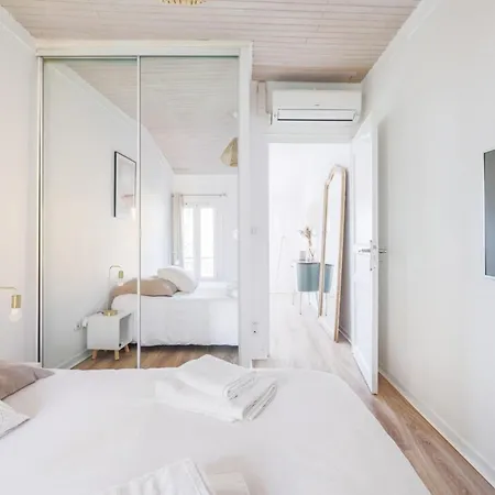 Apartment Charming 2-bedroom With Sea View 150m From Monaco