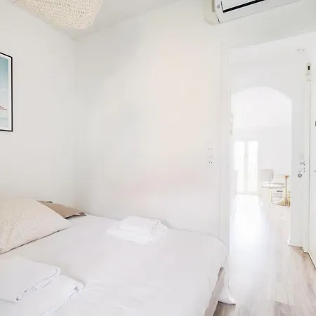 Apartment Charming 2-bedroom With Sea View 150m From Monaco